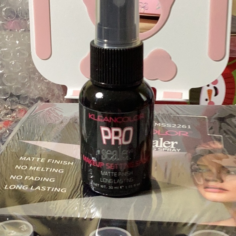 COPY - Bundle of 12 Kleancolor Pro Makeup Setting Spray - Black